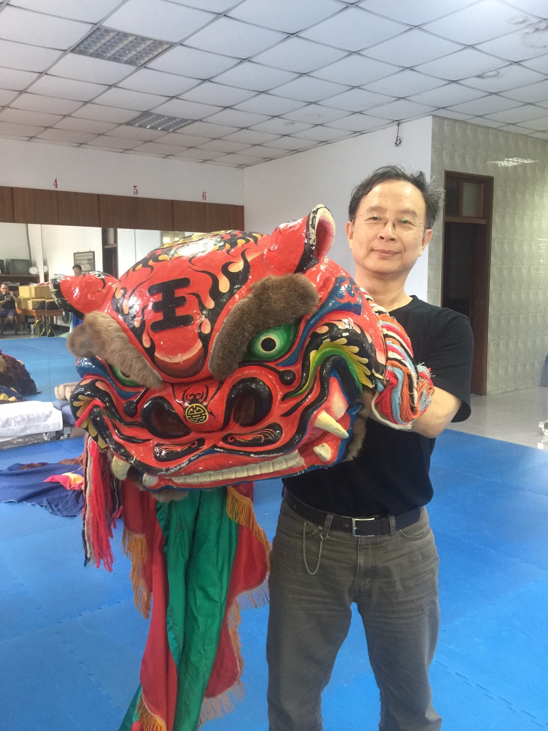 Maître Lu s'entraînant à la Danse du Lion style Taiwan - Crédit Photo : Lu Wen Rui